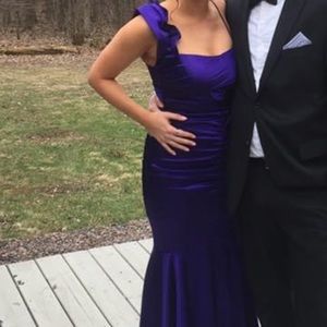 Jump apparel formal gown